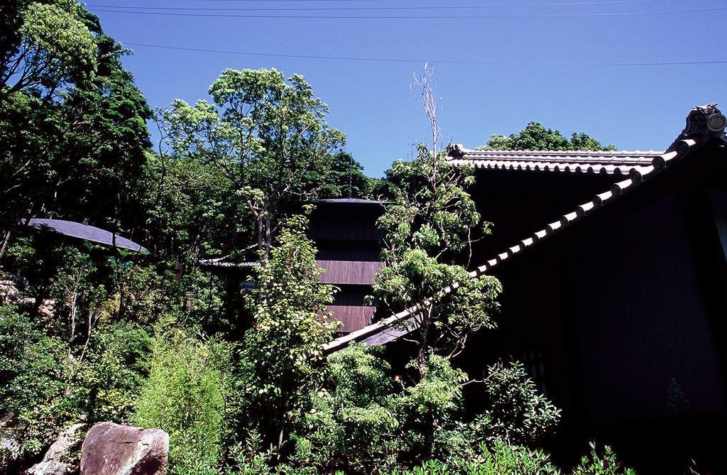 Ishiyama Rikyu Gosoku No Kutsu Hotel Amakusa  Exterior photo